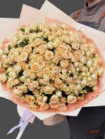 Букет из 51 кустовой розы &laquo;Бежевое счастье&raquo; (XL)