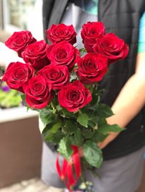11 красных роз (70)